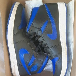 Air Jordan 1 Mid